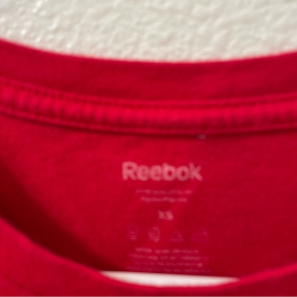 Reebok graphic t shirt red xs - Picture 3 of 4